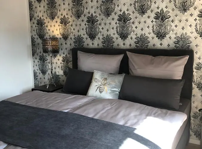 Bee - Urlaubs Und Business Loft Apartman *