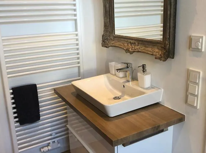 Apartment Bee - Urlaubs Und Business Loft *